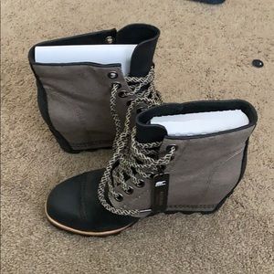 Sorel PDX Wedge Black Brand New